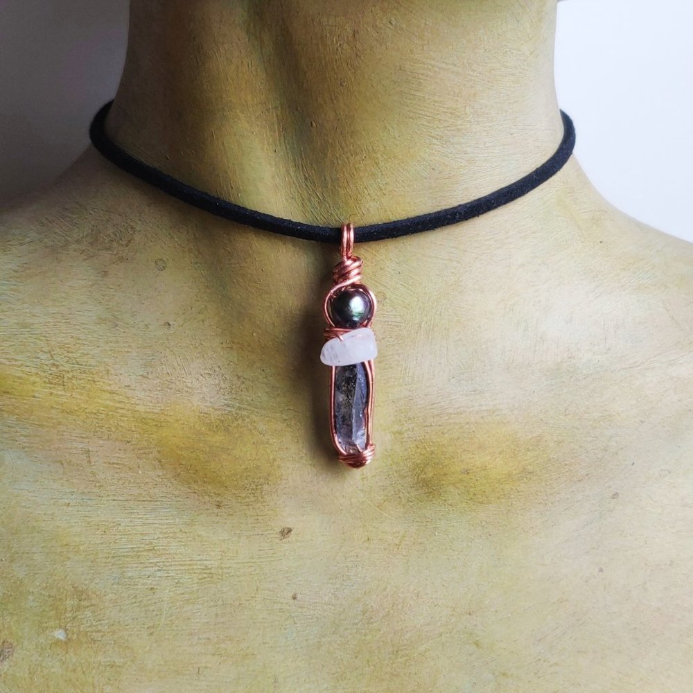 SOLD: Wire wrapped crystal choker - Moonrock mine